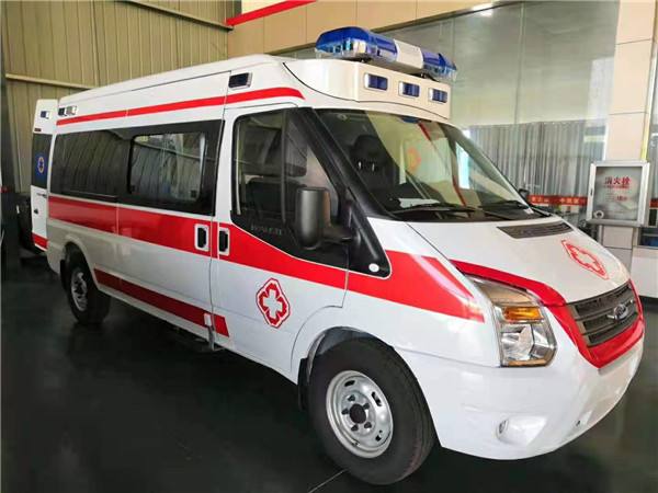 平乡县福特V362救护车